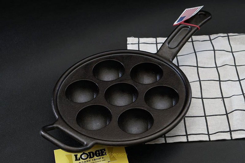 chảo bánh khọt bếp từ lodge