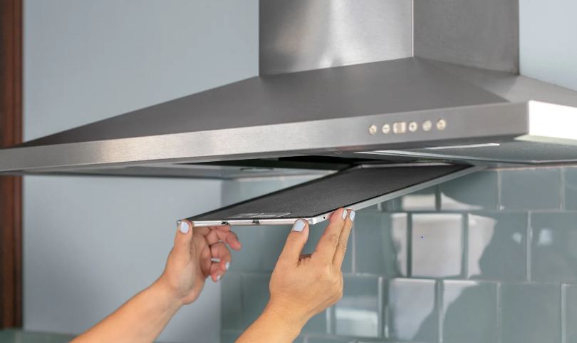 Cách tẩy dầu mỡ trên máy hút mùi