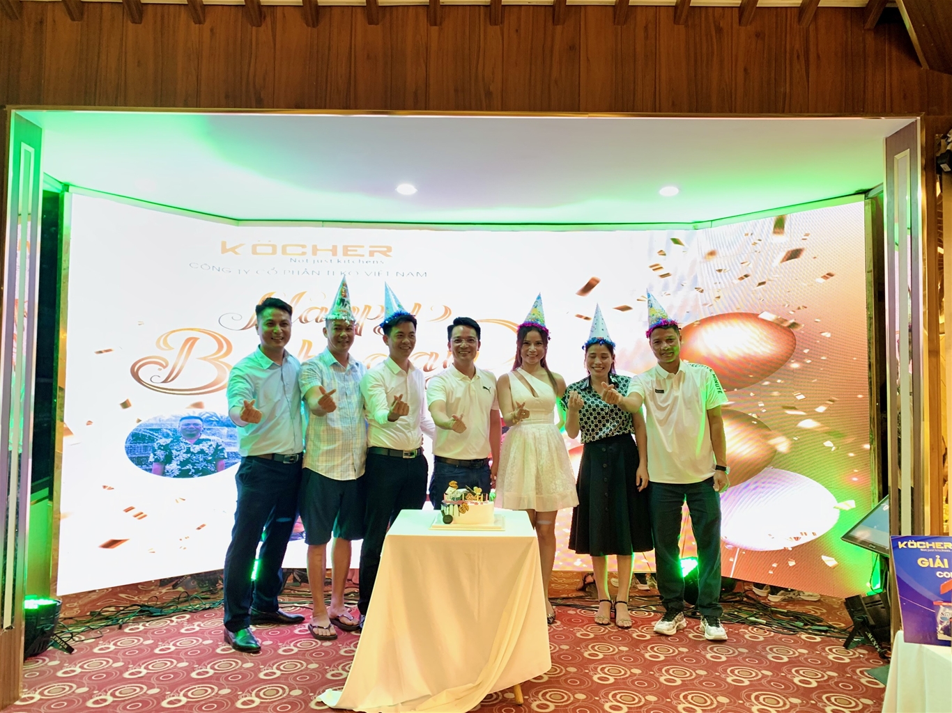 Tổ chức sinh nhật cho khách hàng